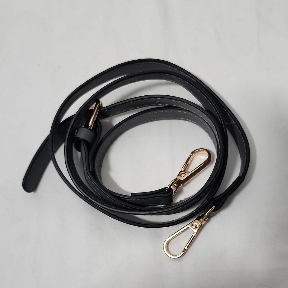 Source Unknown Black Leather Strap with Gold Hardware